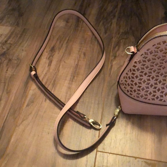 Pink purse - Picture 2 of 3